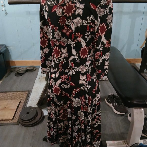 Dress - Picture 3 of 3